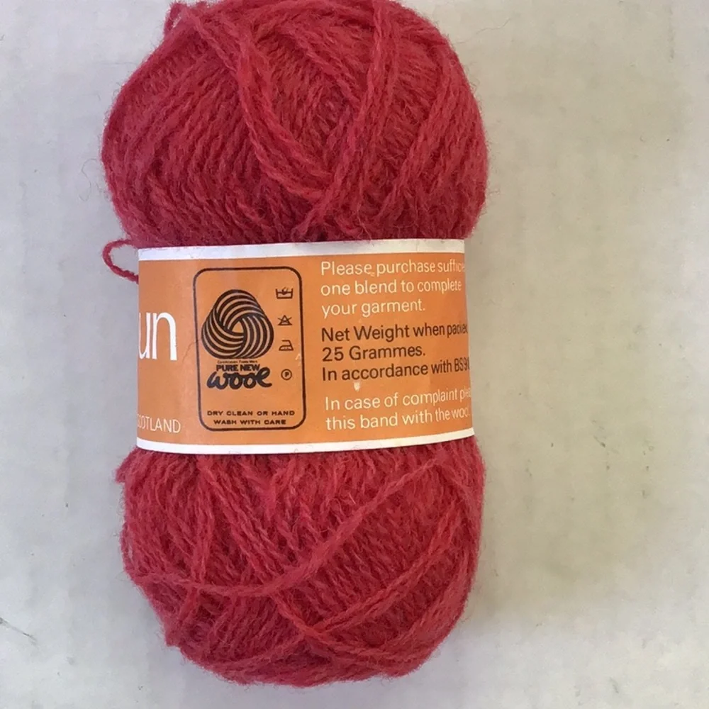 Munrospun Shetland 4 Ply Wool in Red